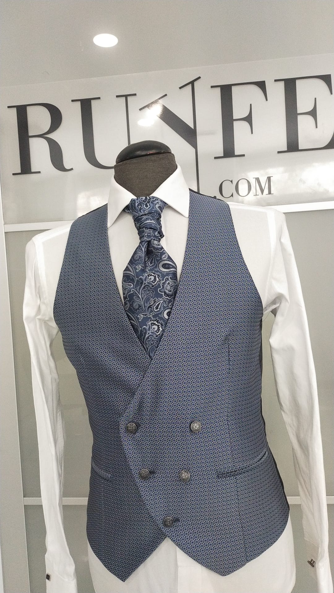 Ruyfe |Trajes de Novio |Chalecos |